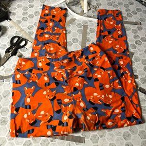 COPY - LulaRoe One Size Elastic Waist Fox Print Leggings